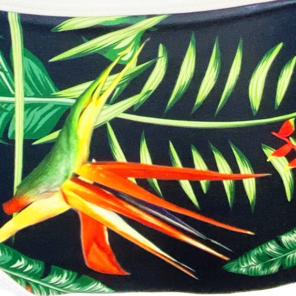 NEW Cupshe Bird of Paradise Green Bikini Bottoms M - Picture 3 of 4